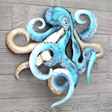 DEADLY BLUE CORAL REEF OCTOPUS