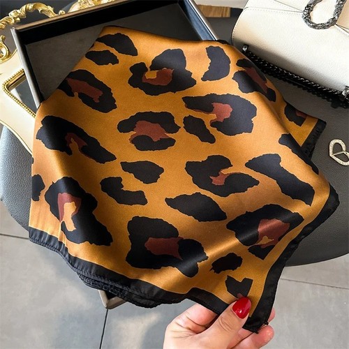 Women 70x70cm silk scarf - women’s,