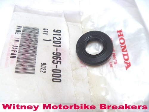 New honda water pump seal - oe,