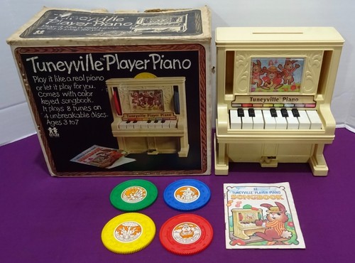 Tomy tuneyville player piano - tuneyville,