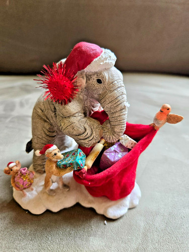 Tuskers santa little - little, helper