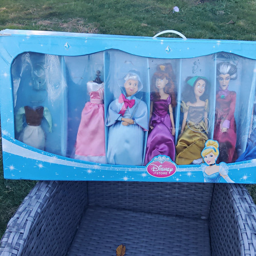 Disney store cinderella deluxe - disney,