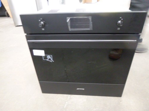 Smeg built single oven - single,