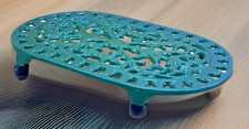 Vintage Green Cast Iron Trivet with Rubber Feet – Retro Kitchen Heat Stand