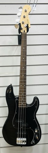 Squire fender precision - by,