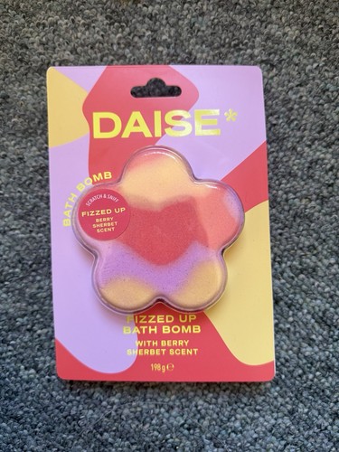 Daise fizzed bath bomb - up,