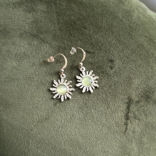 Gold tone sunburst - gold-tone,