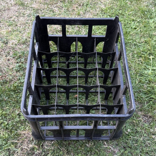 Black plastic bottle crate - black,