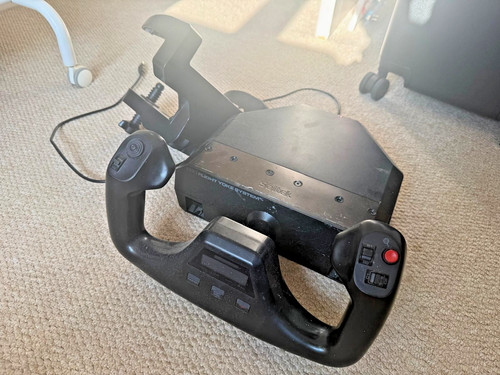 Logitech saitek flight yoke - saitek,