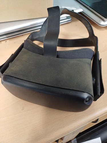 Meta oculus quest headset - meta, vr