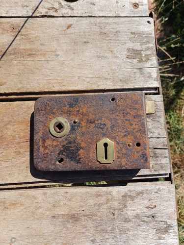 Nice large antique iron - large,
