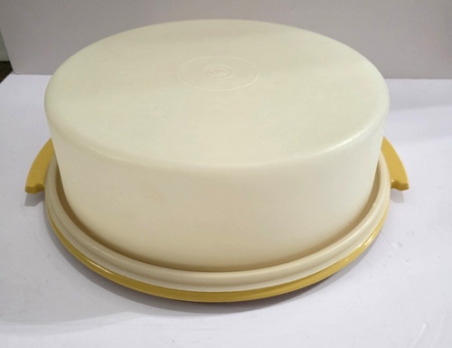 Vintage tupperware cake - tupperware,