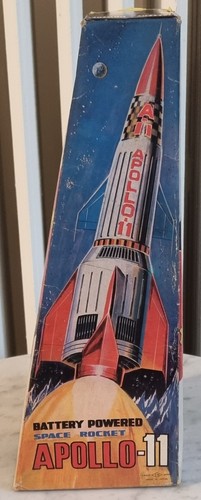 Apollo space rocket - 11,
