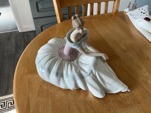 Nao lladro retired piece - , by