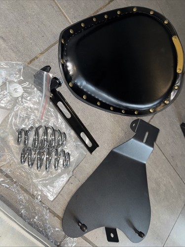 Black leather bobber seat - leather,