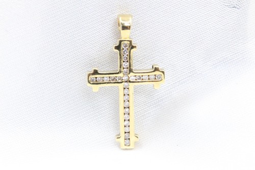 9ct yellow gold diamond - 9ct, cross