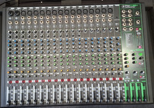 Mackie ProFX22v3 22 Channel Analogue USB Mixer with Onboard FX, inc. flightcase