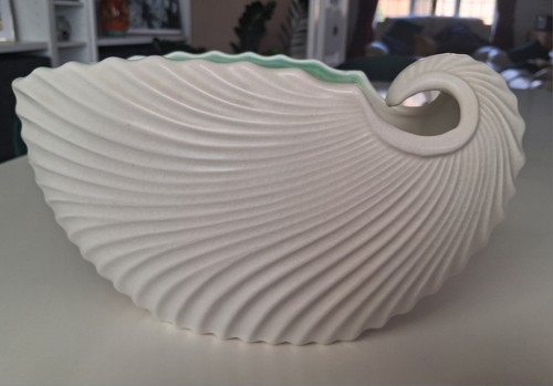 Sylvac mid century shell - sylvac,