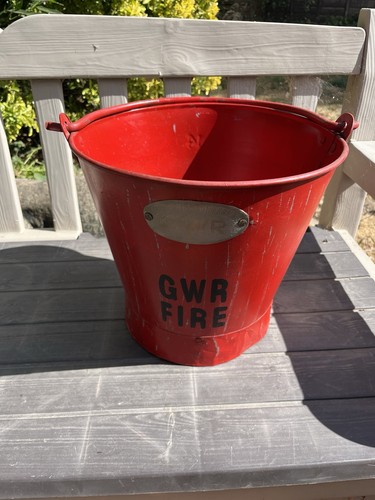 Large red vintage - vintage, gwr