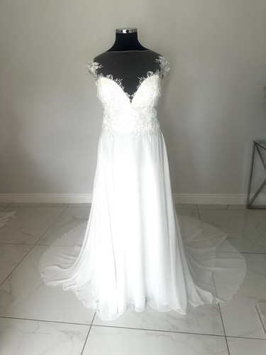 Ivory chiffon wedding dress - wedding,