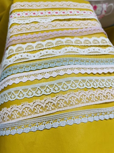 Mixed vintage lace - lace, trim