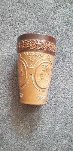 Doulton lambeth queen victoria - doulton,