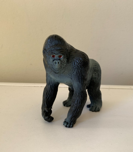 Vtg 1996 silver back gorilla - silver,