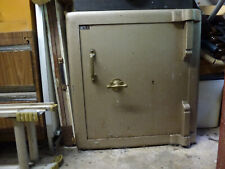 Samuel Withers Keylocking SAFE 33" Grey