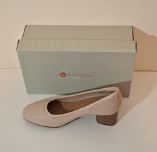 Clarks Women's Unstructured Blush Leather Court Shoes UK 5, EU 38, E Fit (wide)