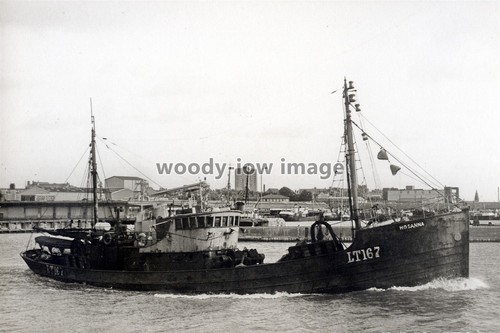 Tz028 lowestoft trawler - tz028,
