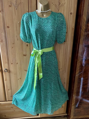 Zara green dress size - green,