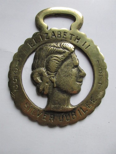 Vintage brass horse - vintage, medallion