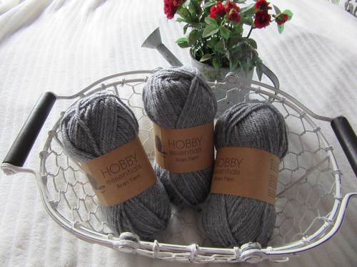 Hobby essentials grey aran - essentials,