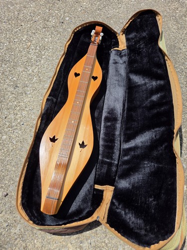 Handcrafted mountain dulcimer - handcrafted,