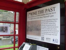 Photo 12x8 Inside Red