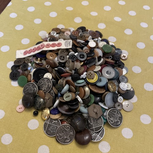 Vintage buttons job - buttons, weighs