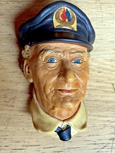 Bossons sea captain chalkware - sea,