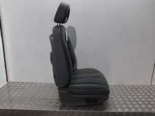 RIGHT FRONT SEAT / 4631820 FOR
