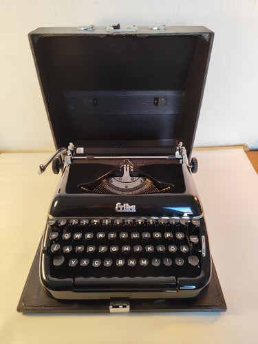 Ddr travel typewriter erika - ddr,