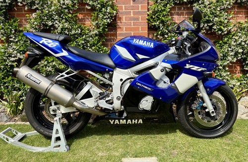 2001 yamaha yzf - r6,