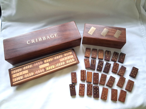 Boxed hardwood cribbage - , board