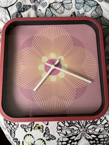 Next pink wall - next,