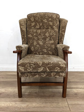 ARMCHAIR Classic Wingback