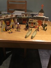 Cowboys And Indians Figures