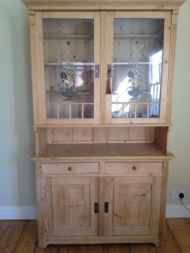 Pine dresser dutch - pine,