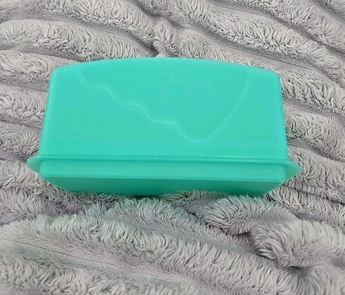 Tupperware teal plastic - tupperware,