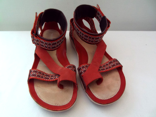 Clarks trigenic toe hole high - toe,