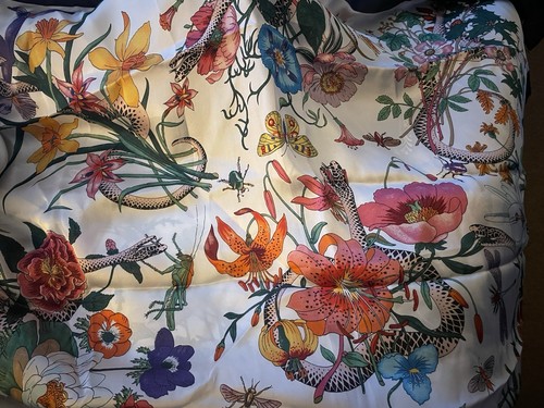 100 silk gucci scarf detailed - gucci,