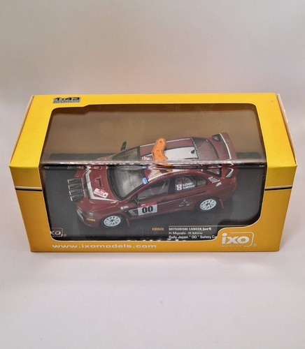 Ixo mitsubishi lancer evo - 1/43,