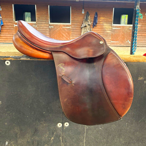 Pessoa saddle